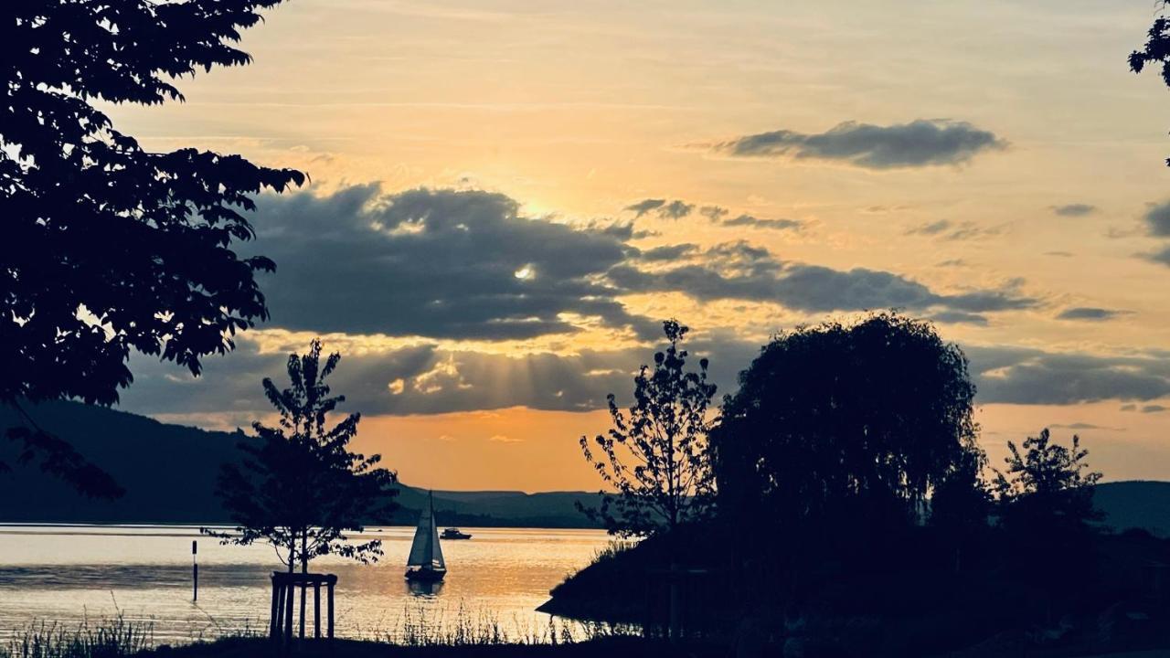 Rosmarin - Kuschelige Fewo - Romantik & Entspannung Im Whirlpool Auf Privater Terrasse, Ruhe & Hund Willkommen - By Ferienwohnenamsee - Uberlingen Esterno foto